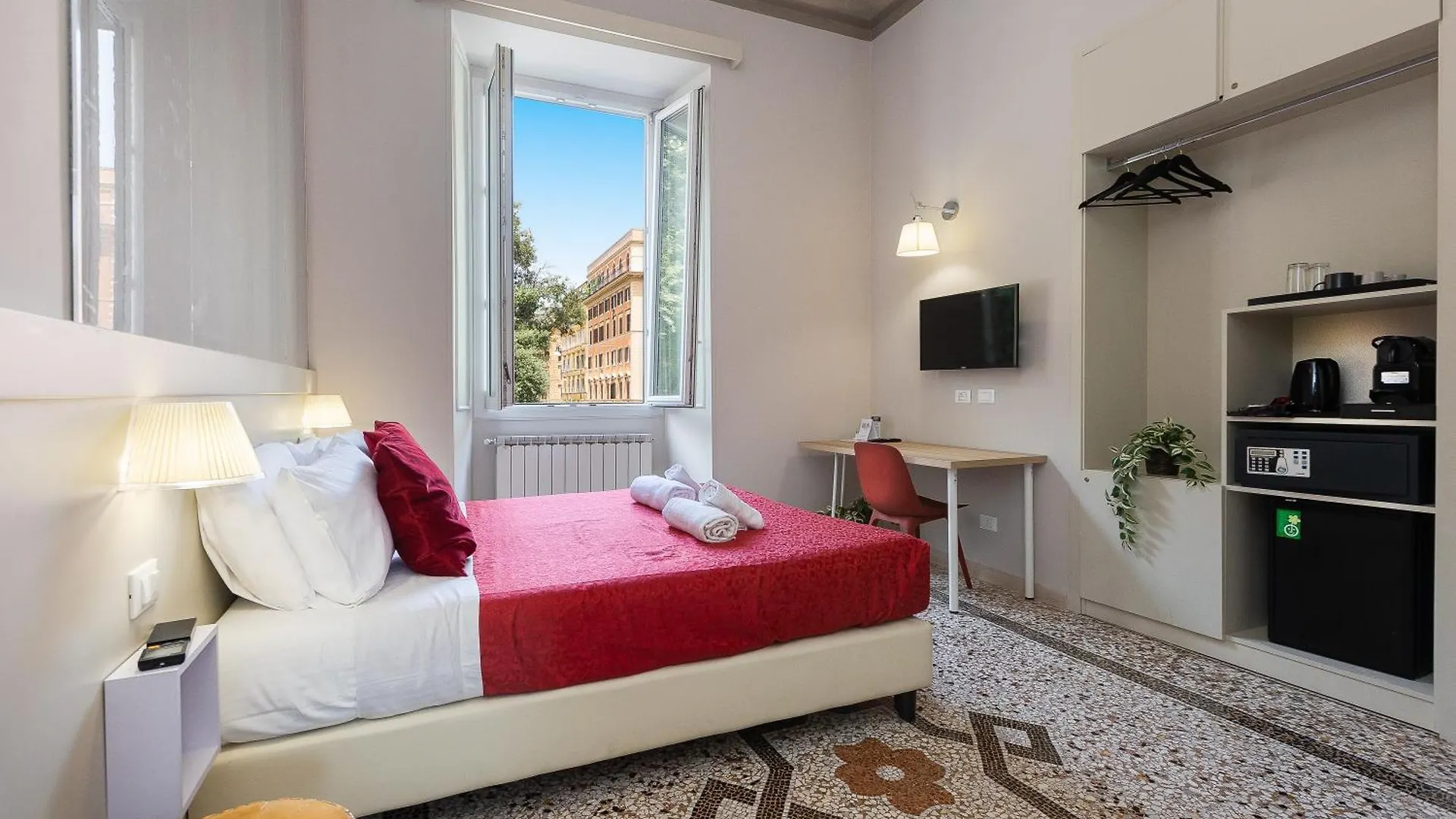 Iron Cityaus Termini Rom