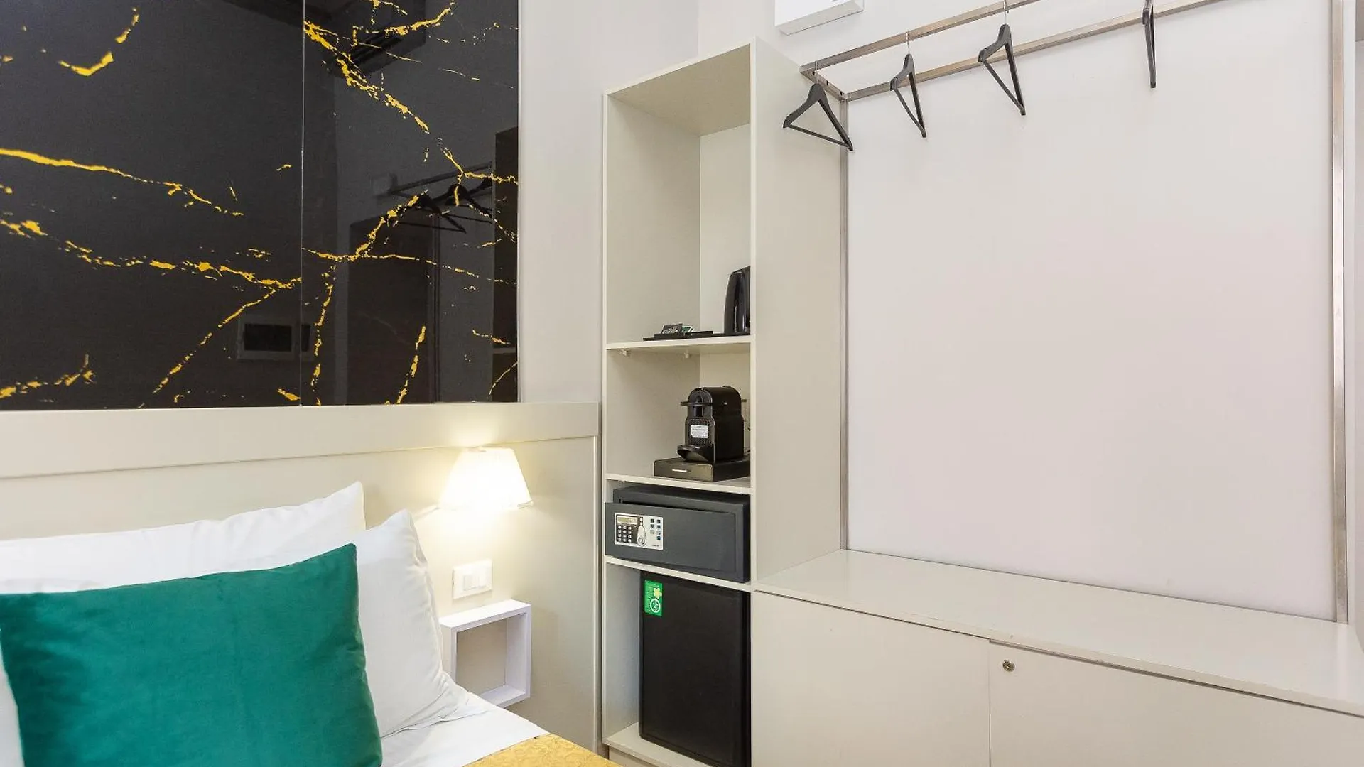 Iron Cityaus Termini Rome