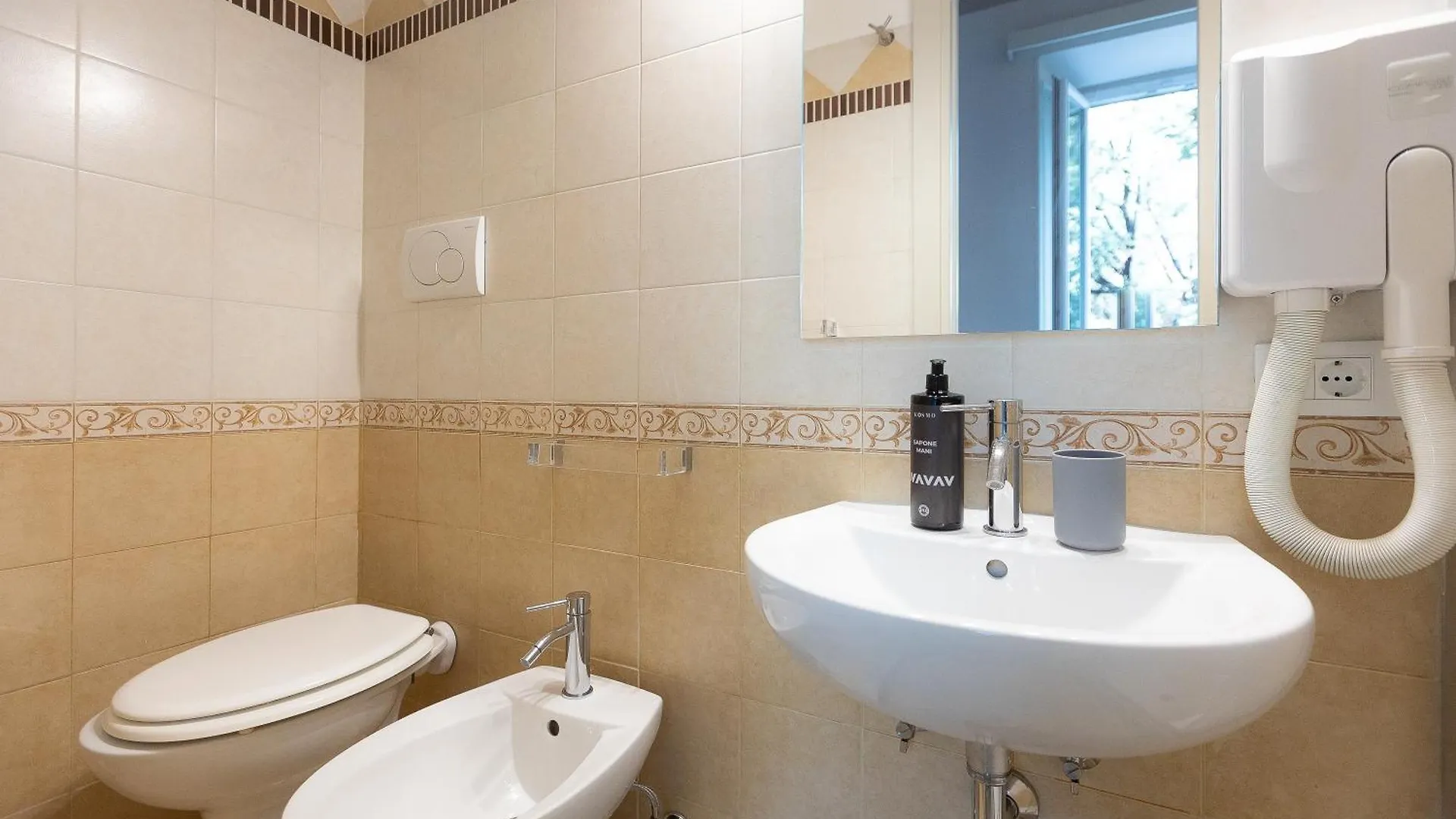 Iron Cityaus Termini Rome Guest house