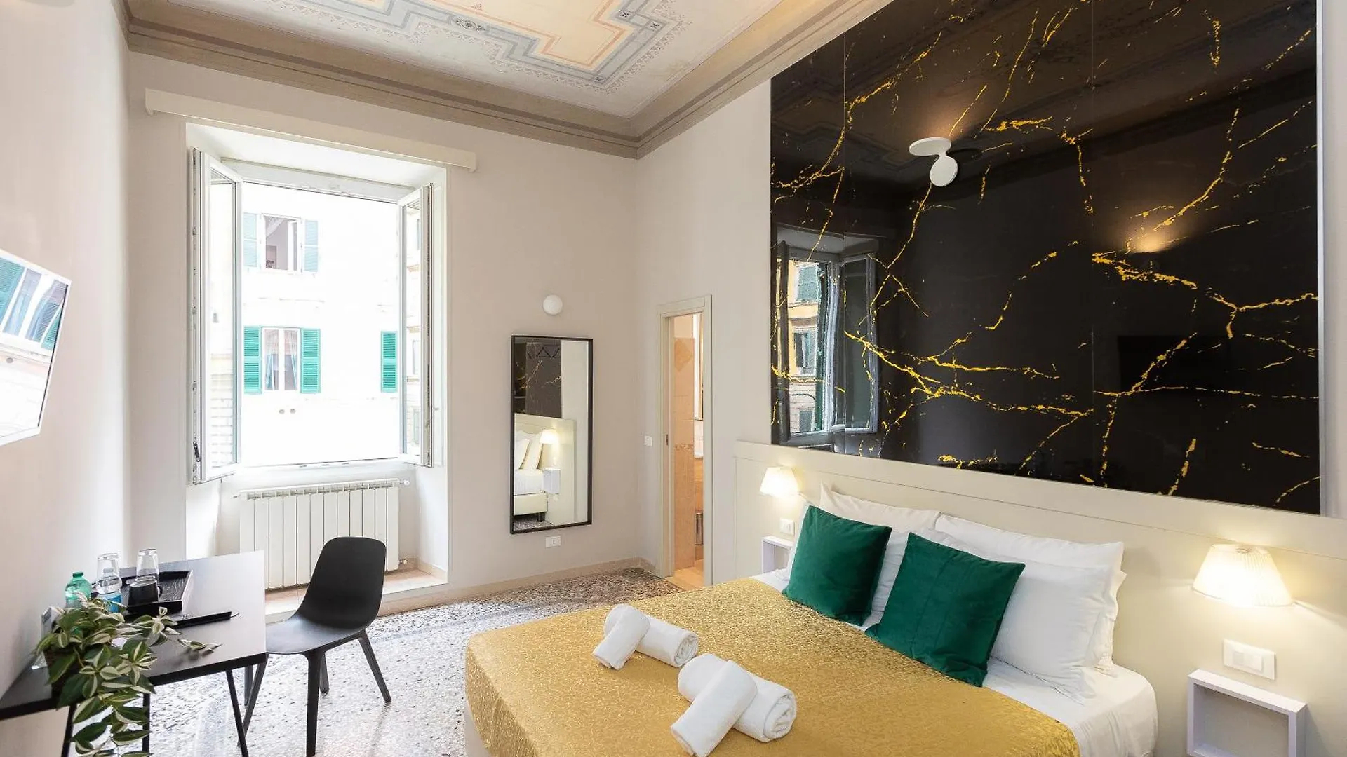 Iron Cityaus Termini Rome Guest house