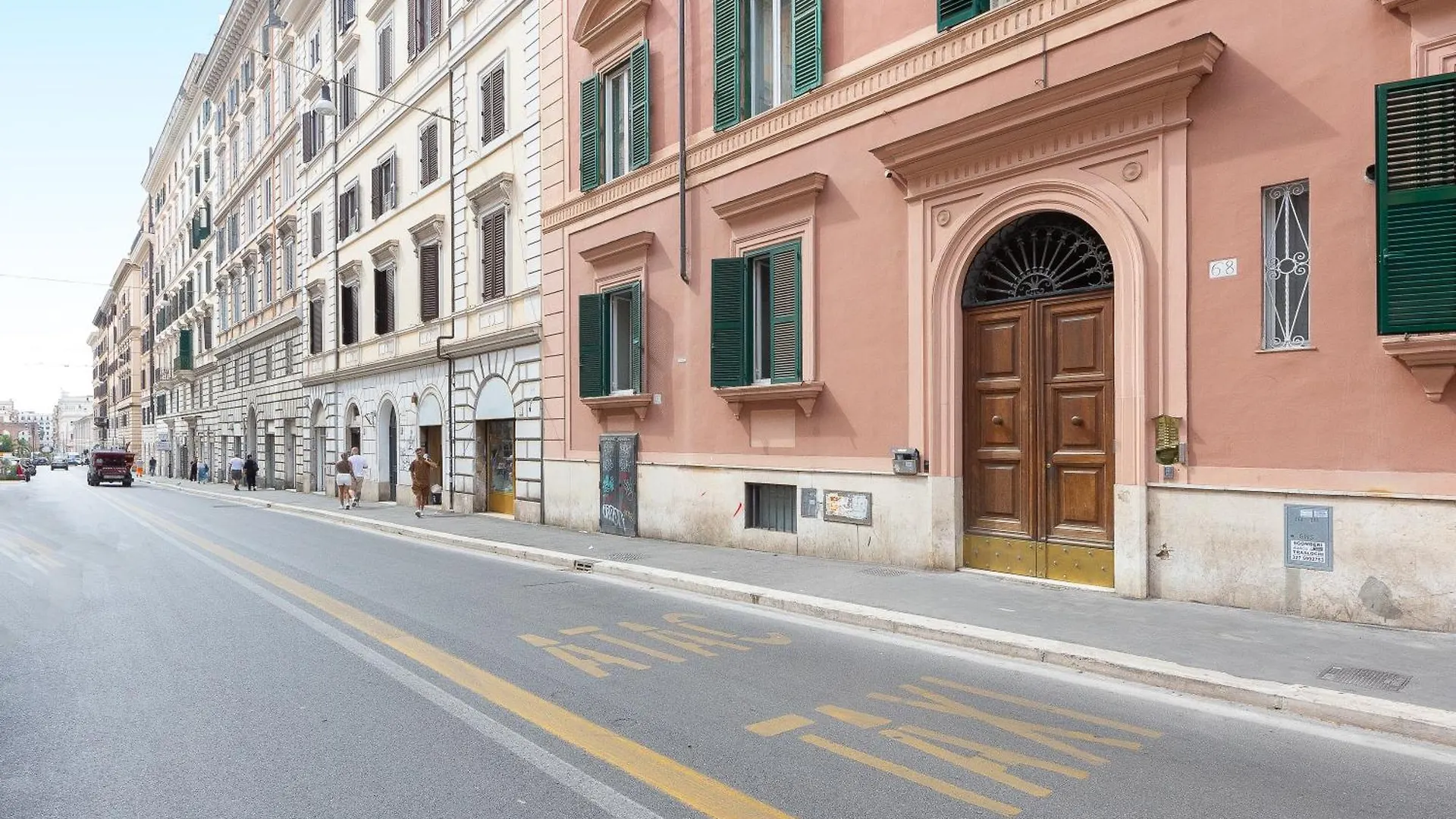 Iron Cityaus Termini Rome Guest house